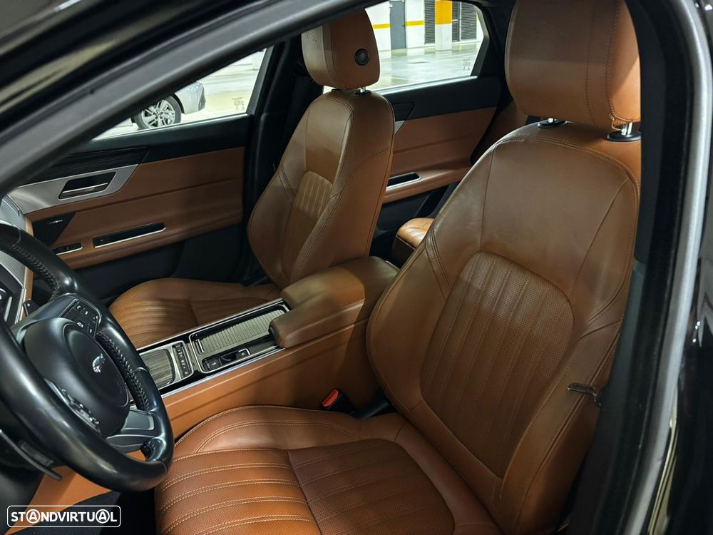 Jaguar XF 20d Aut. Prestige - 28