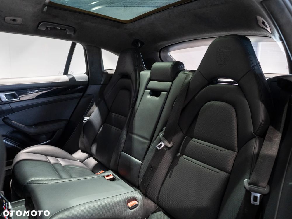 Porsche Panamera Turbo - 27