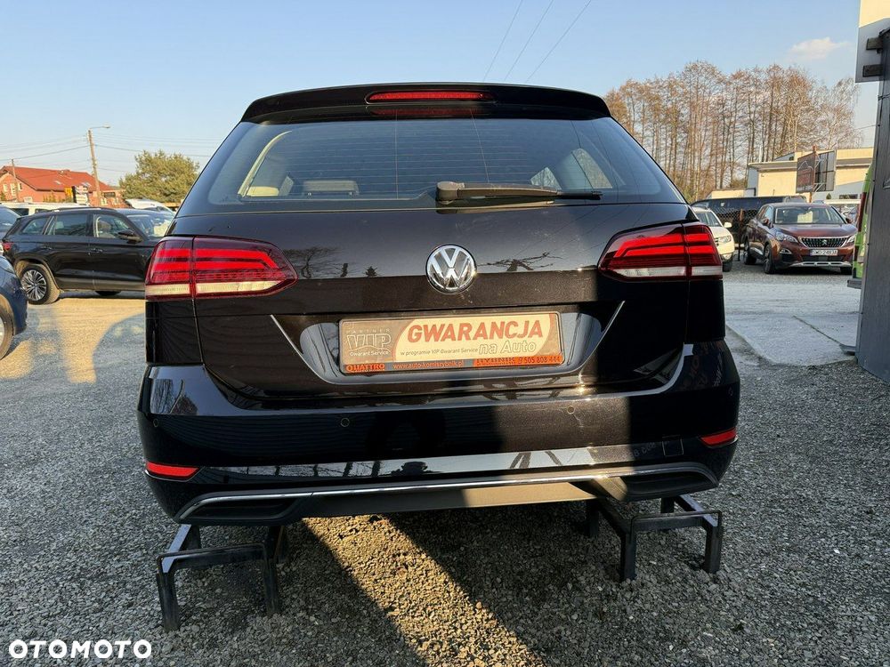 Volkswagen Golf - 6