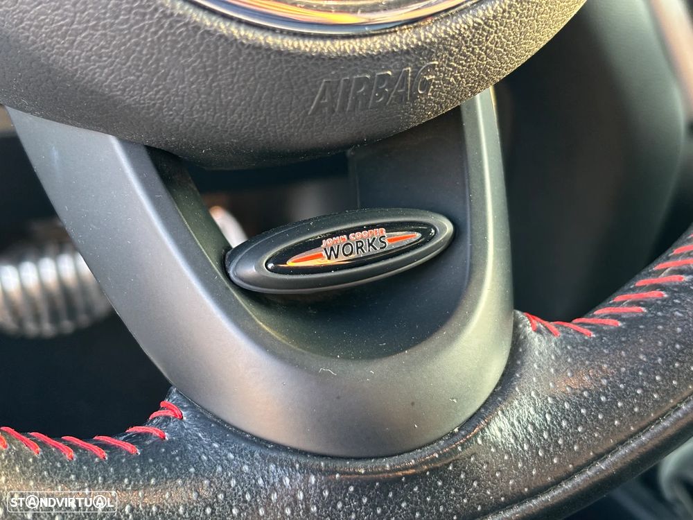 MINI Countryman Cooper SE ALL4 Auto - 17