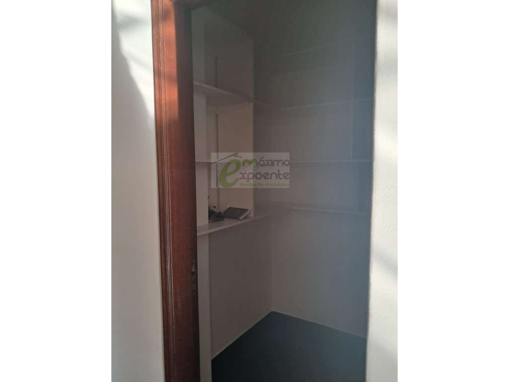 Apartamento T4 em Torres Novas junto ao LIDL - Grande imagem: 4/19