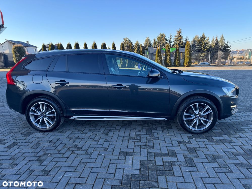 Volvo V60 Cross Country D3 Momentum - 6