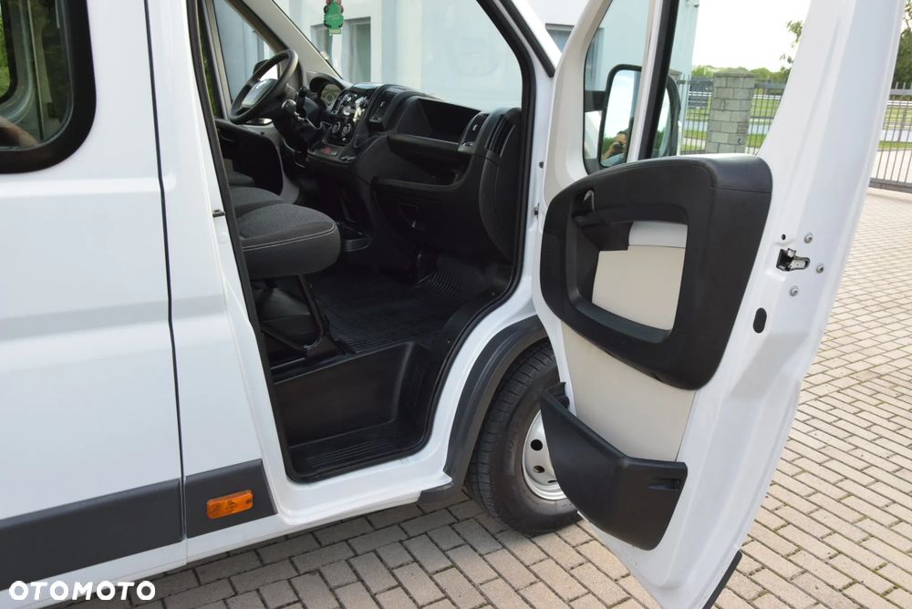 Fiat DUCATO 7-OSÓB  DOKA Wywrotka 3-str. KLIMA 2,3JTD 130KM - 23