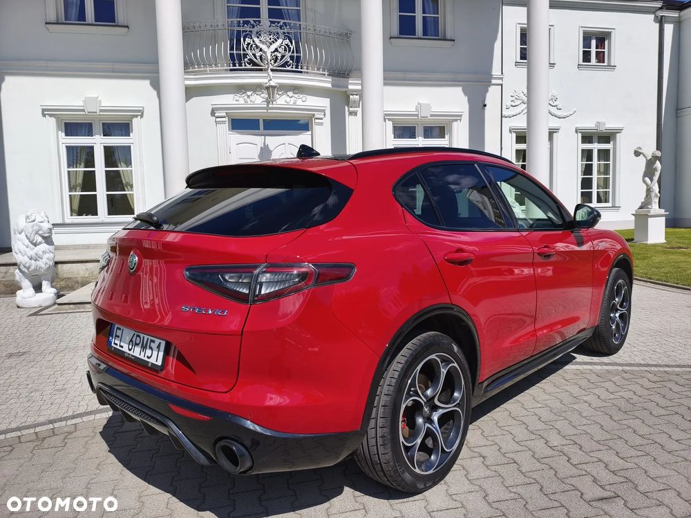 Alfa Romeo Stelvio 2.0 Turbo 16V AT8-Q4 Veloce Ti - 3