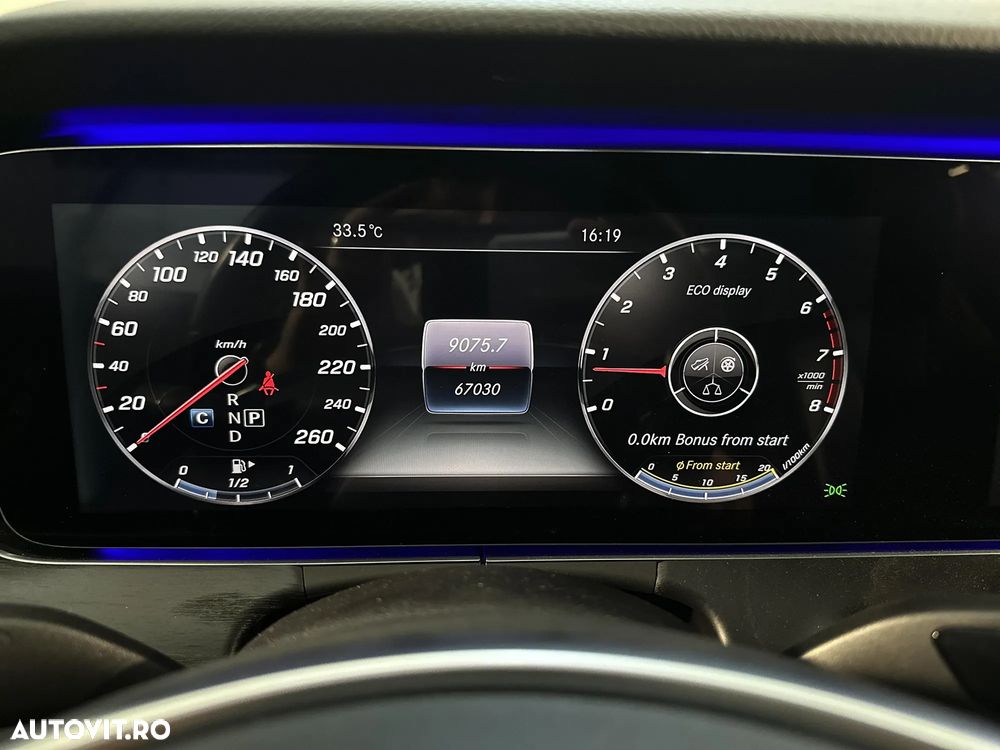 Mercedes-Benz E 400 Coupe 4MATIC Aut. - 9