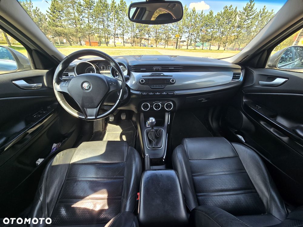 Alfa Romeo Giulietta 2.0 JTDM 16V - 10