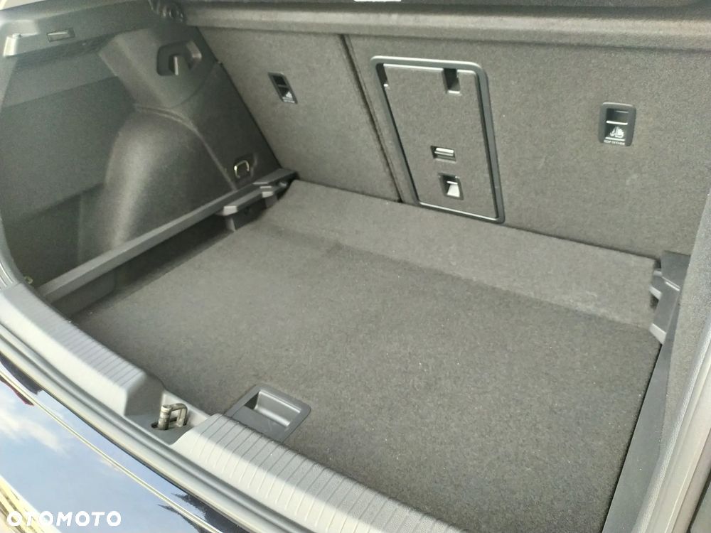 Volkswagen Golf 1.5 TSI EVO Style - 16