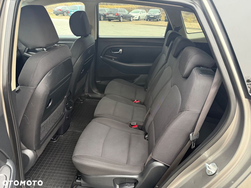 Kia Carens 1.7 CRDi 115 Dream-Team Edition - 18