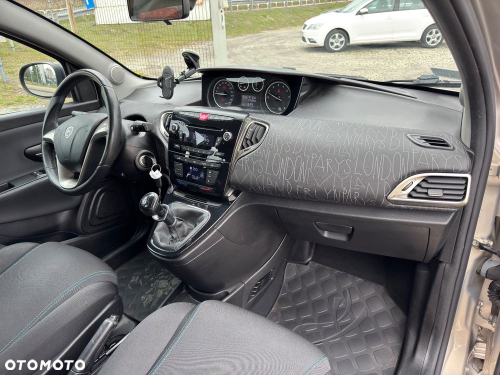 Lancia Ypsilon 1.2 8V Elefantino S&S - 28