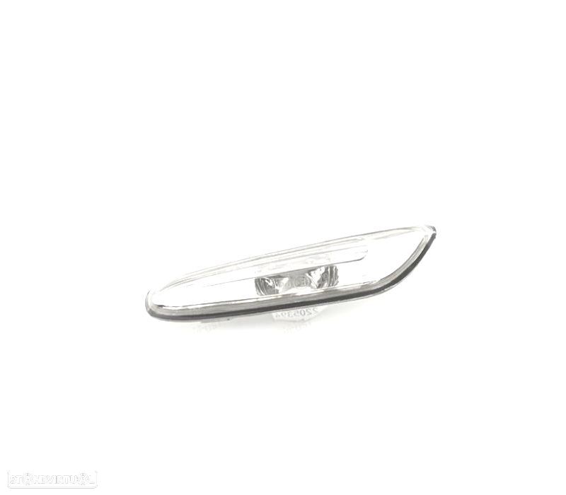 PISCAS LATERAL DIREITO BMW E60 E61 03-10 - 1