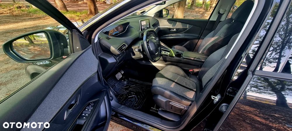 Peugeot 3008 1.5 BlueHDi Allure S&S EAT8 - 20