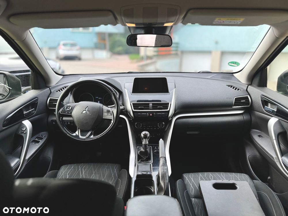 Mitsubishi Eclipse Cross 1.5 T Invite Plus - 8