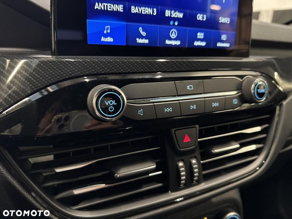 Ford Kuga - 28