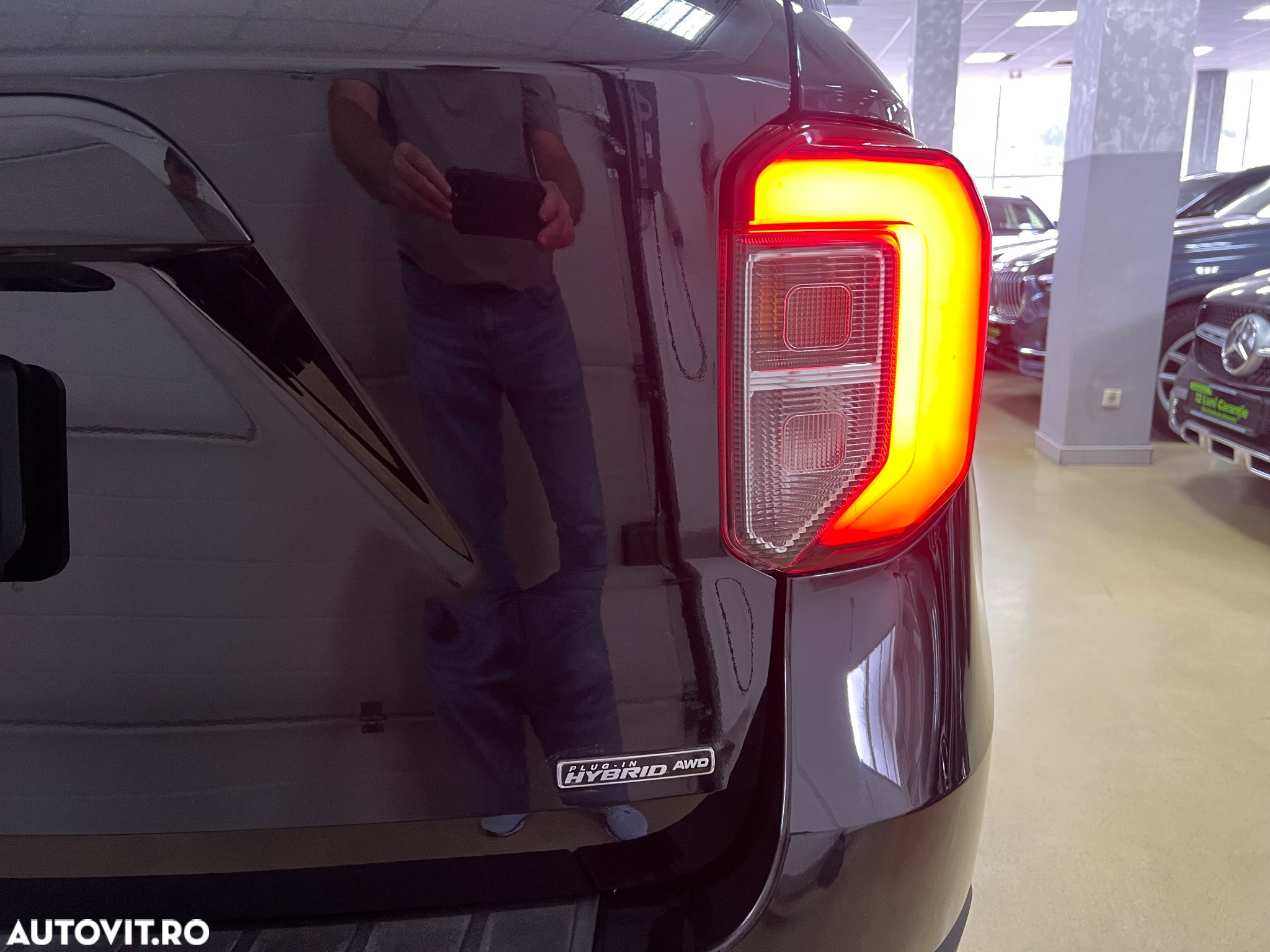 Ford Explorer 3.0 PHEV ST-Line - 12