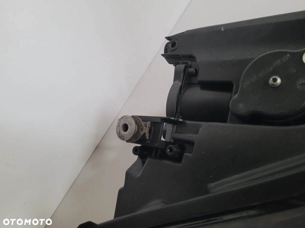 Seat Leon Cupra Formentor 5FG lampa przód prawa full led - 4