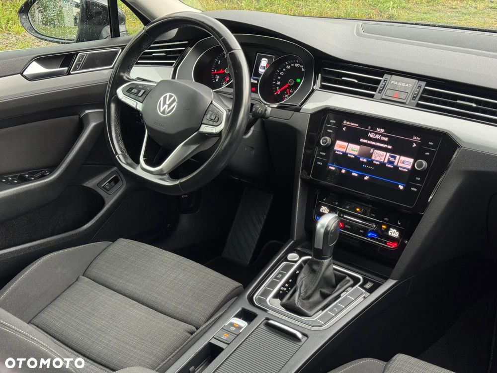 Volkswagen Passat 2.0 TSI Business DSG - 17