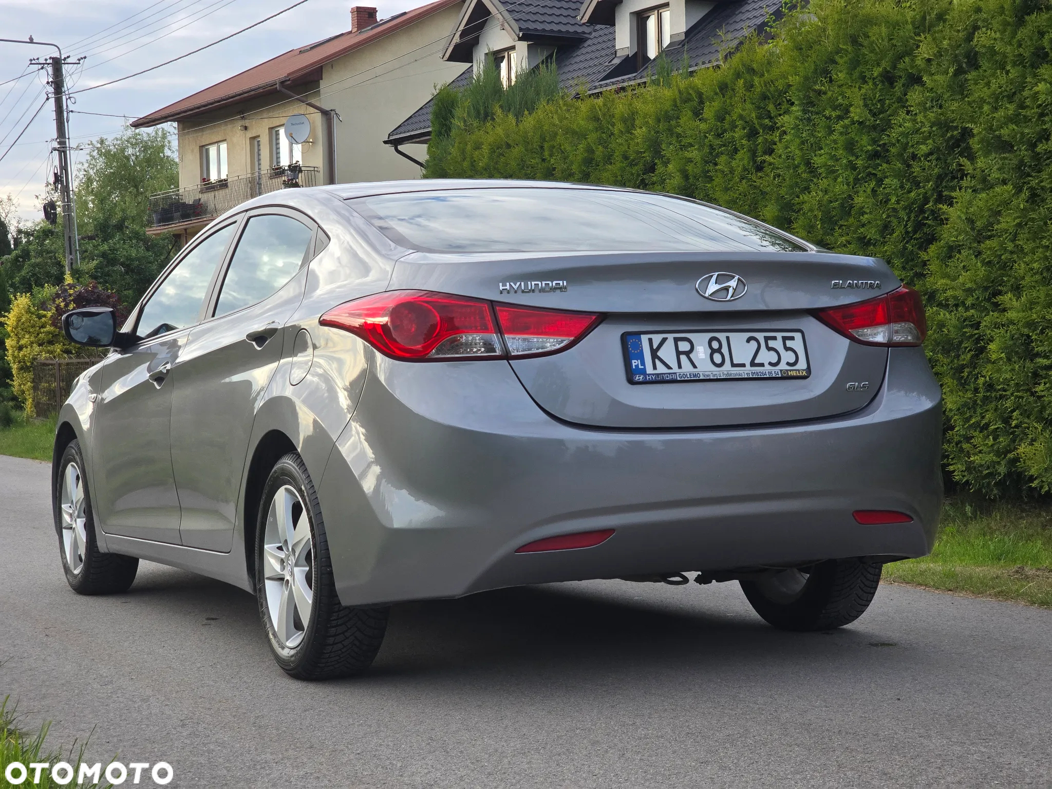Hyundai Elantra 1.6 Comfort - 13