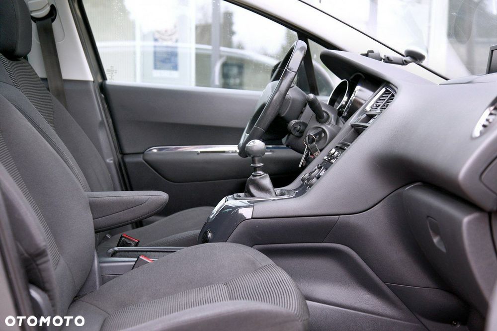 Peugeot 5008 - 13