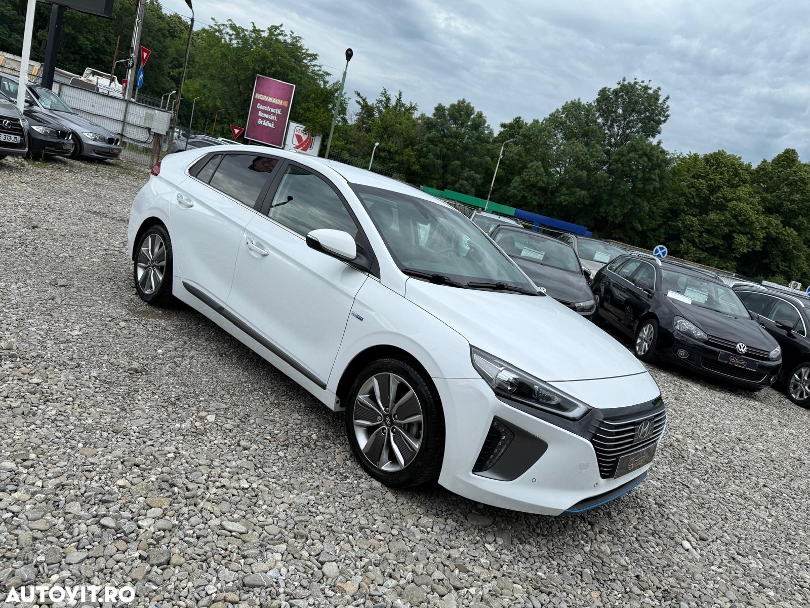 Hyundai IONIQ Hybrid 1.6 GDI Premium - 2