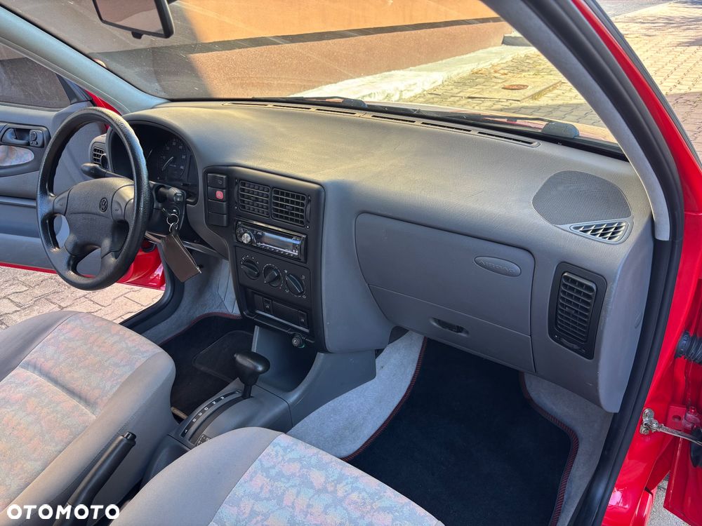 Volkswagen Polo - 30