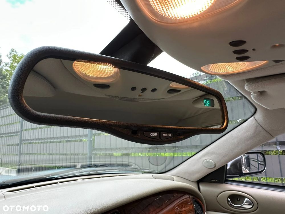 Jaguar XK8 Cabriolet - 19