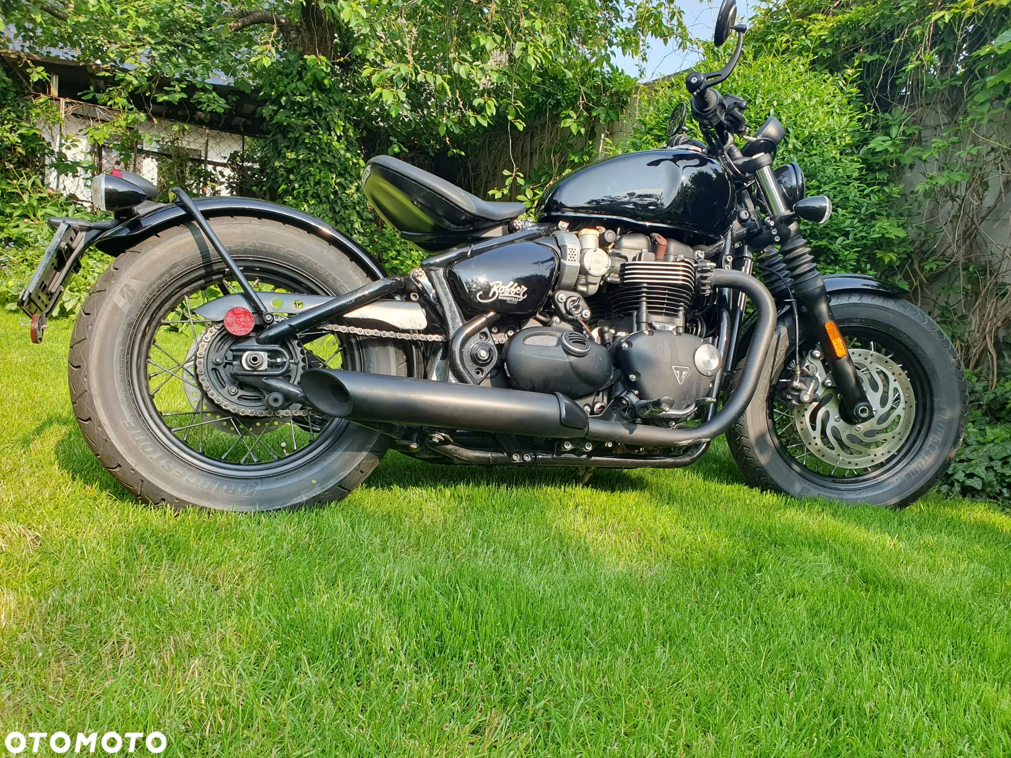 Triumph Bonneville Bobber - 6