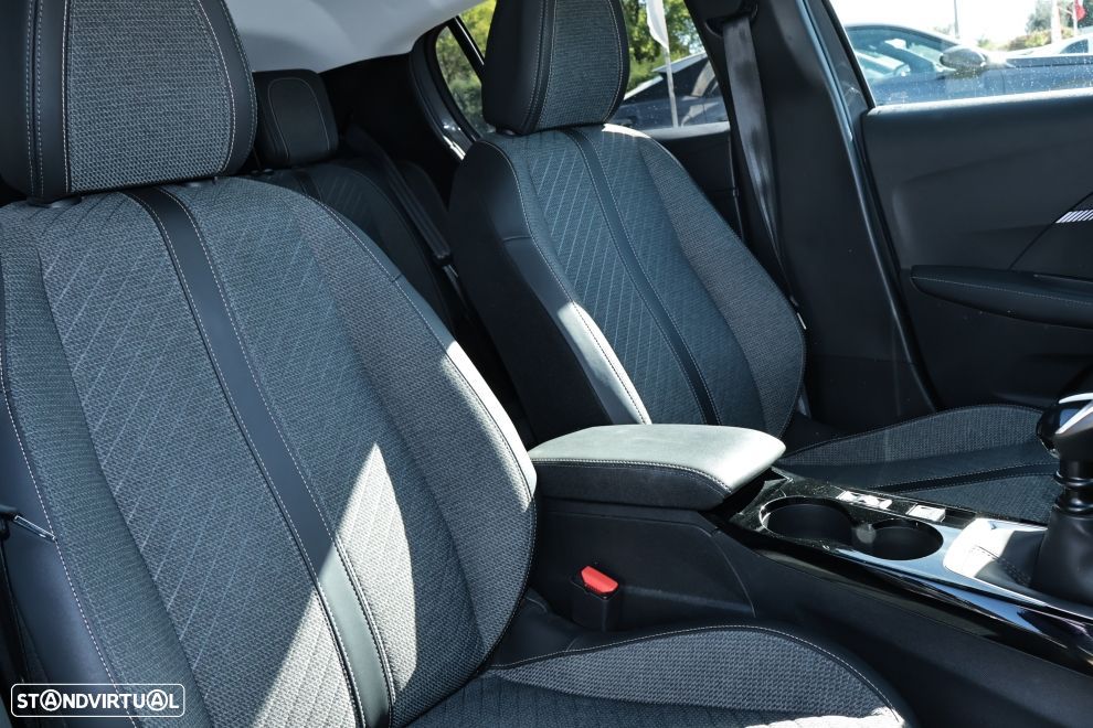 Peugeot 208 1.2 PureTech Allure - 11