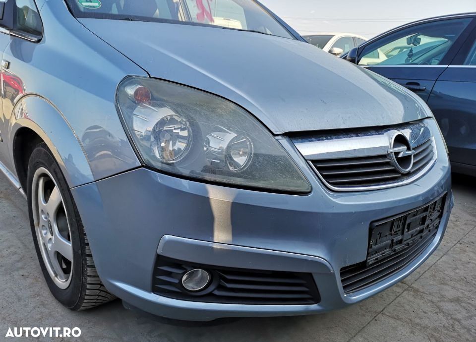 Aripa dreapta Opel Zafira B an fabr.2005 - 2