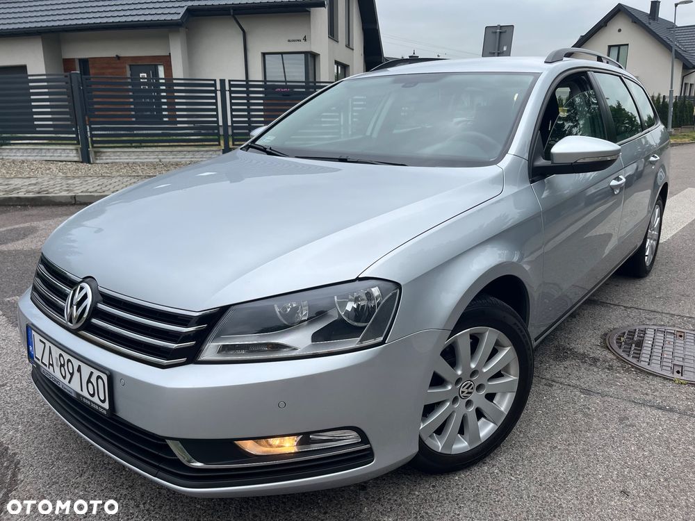 Volkswagen Passat - 1