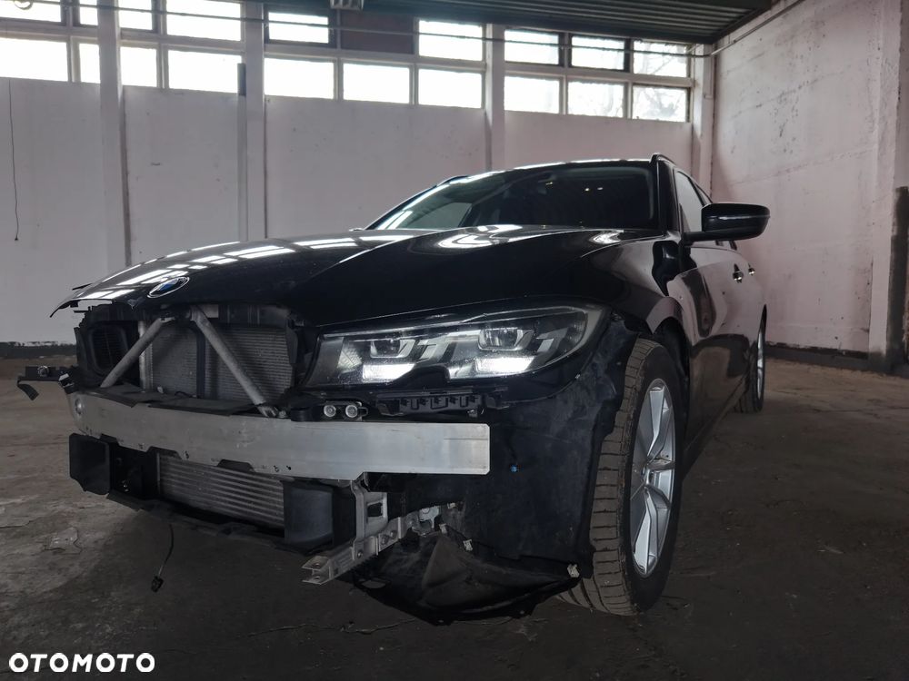 BMW Seria 3 318d MHEV Advantage - 13