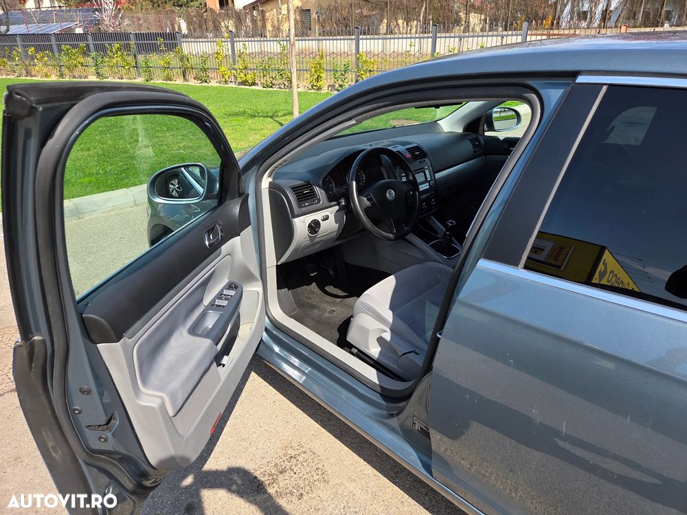 Volkswagen Jetta - 7