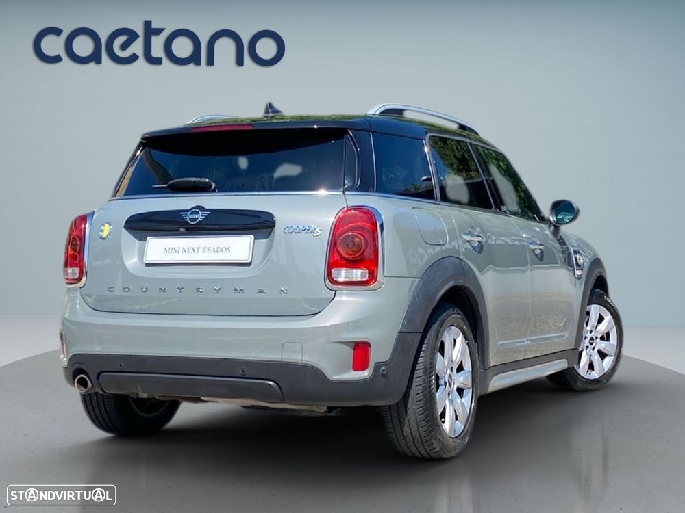 MINI Countryman Cooper SE ALL4 Classic Auto - 2