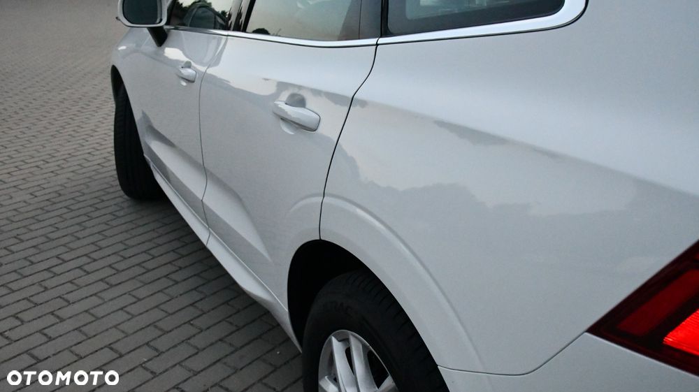 Volvo XC 60 T4 Momentum Pro - 4