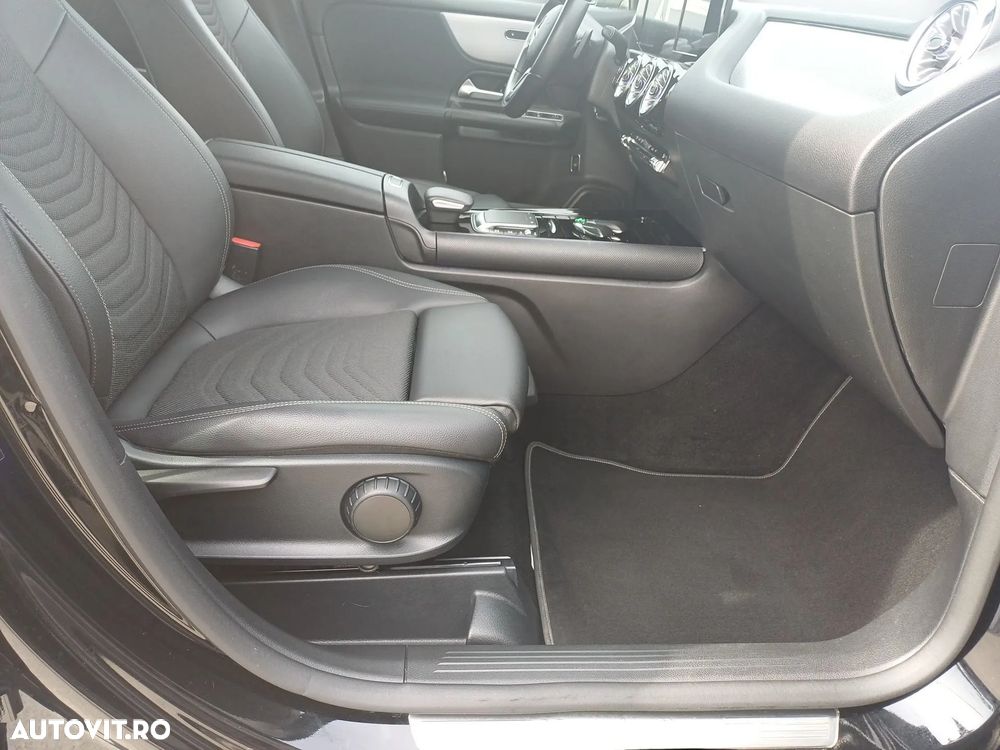 Mercedes-Benz GLA 200 d 4MATIC Aut. - 24