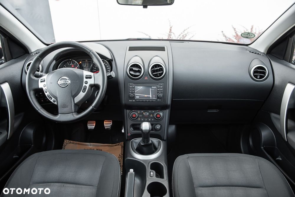 Nissan Qashqai - 25