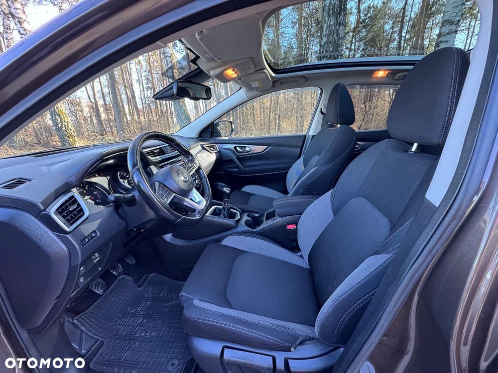 Nissan Qashqai 1.5 dCi N-Connecta - 11