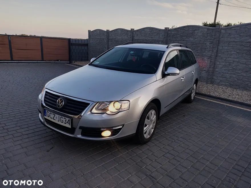 Volkswagen Passat 1.9 TDI Comfortline - 2