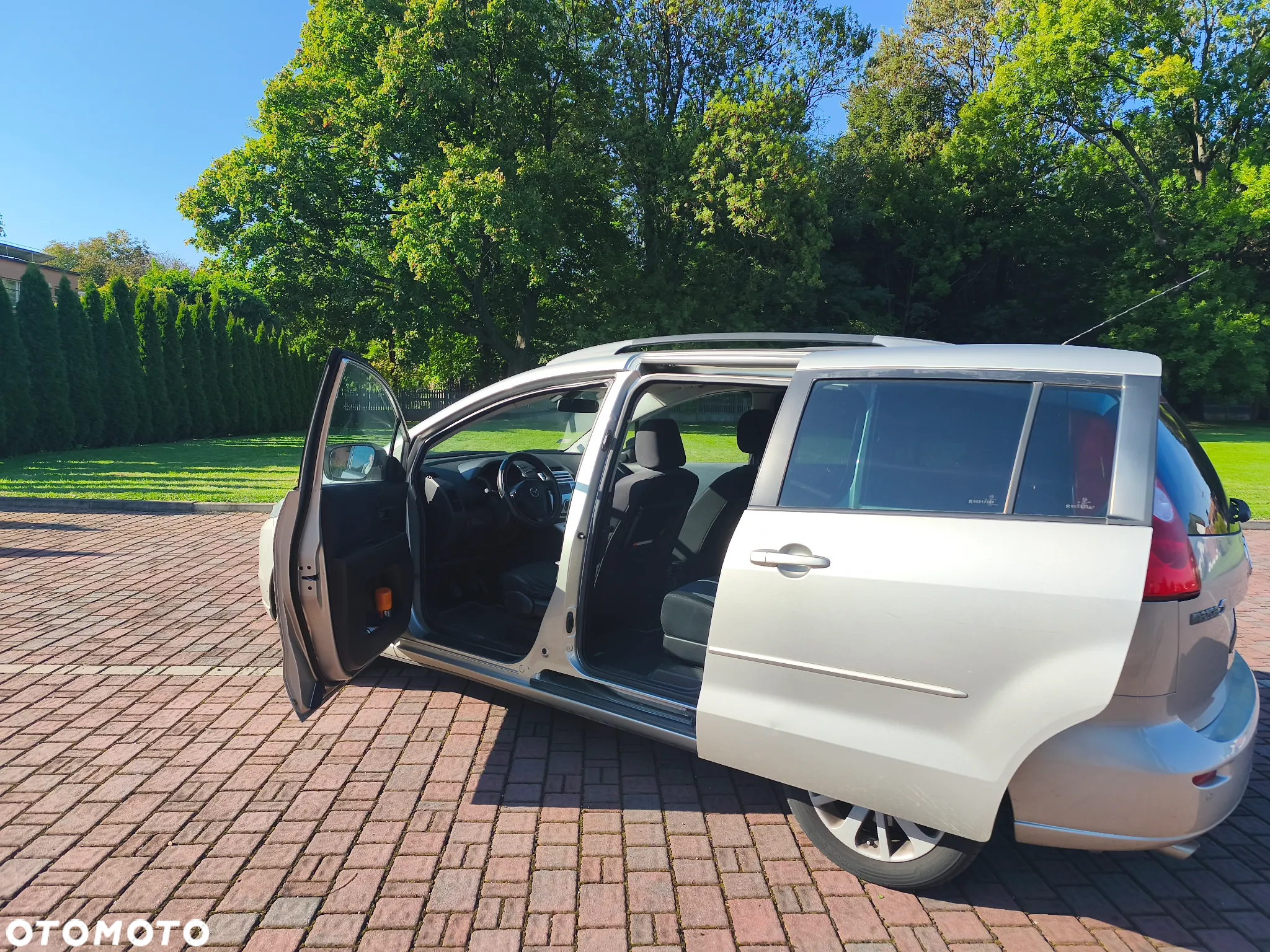 Mazda 5 - 5