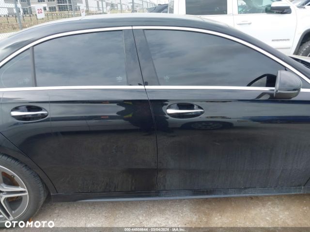 Mercedes-Benz Klasa A 220 4-Matic AMG Line 7G-DCT - 4