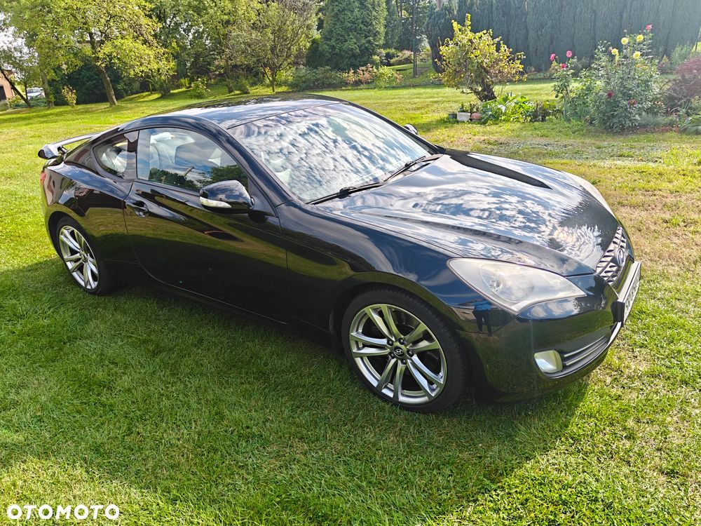 Hyundai Genesis Coupe 3.8 V6 Automatik - 2