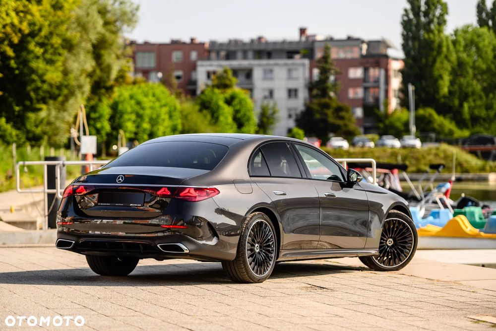 Mercedes-Benz Klasa E 200 mHEV 4-Matic AMG 9G-Tronic - 7