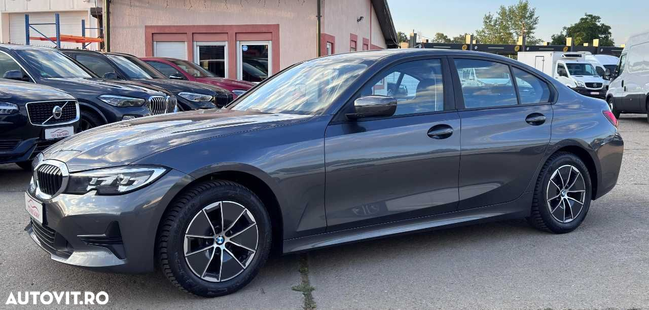 BMW Seria 3 318i AT - 3