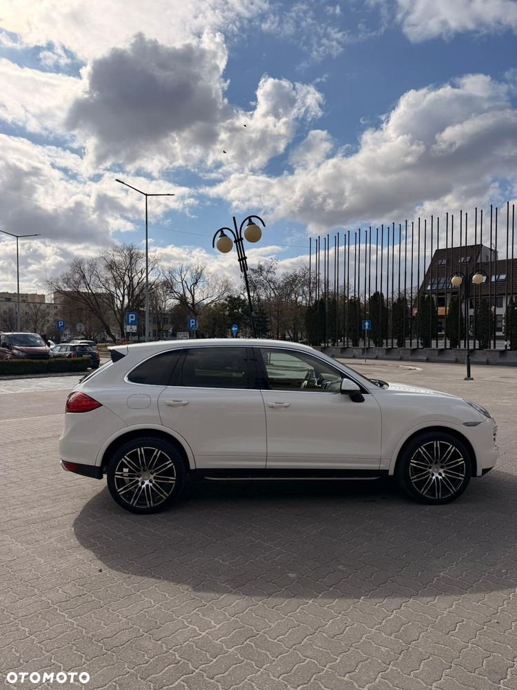 Porsche Cayenne - 6