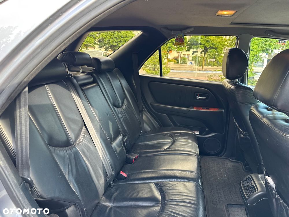 Lexus RX - 12