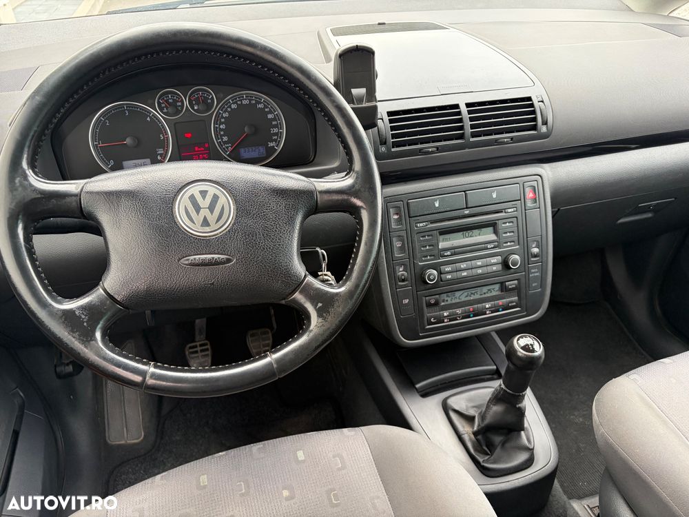 Volkswagen Sharan 2.0 TDI DPF BlueMotion Technology Trendline - 6