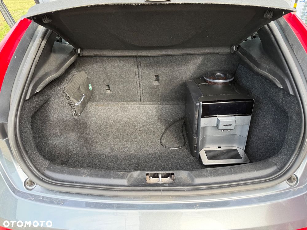 Volvo V40 D2 Kinetic - 15