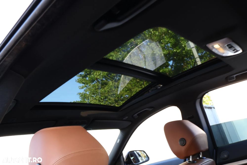 BMW Seria 3 325d Aut. Luxury Line - 10