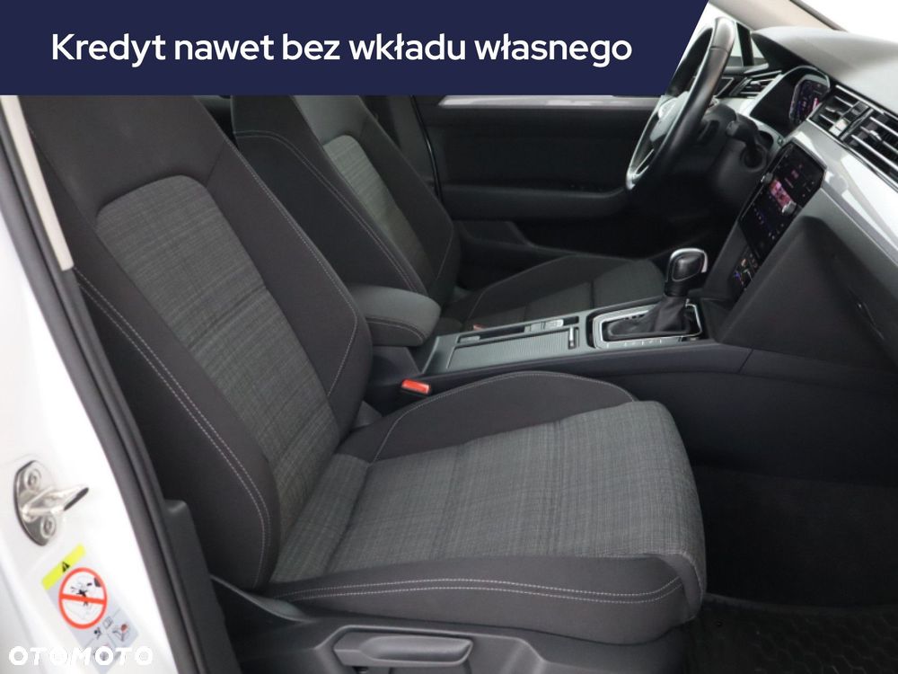 Volkswagen Passat Variant - 11