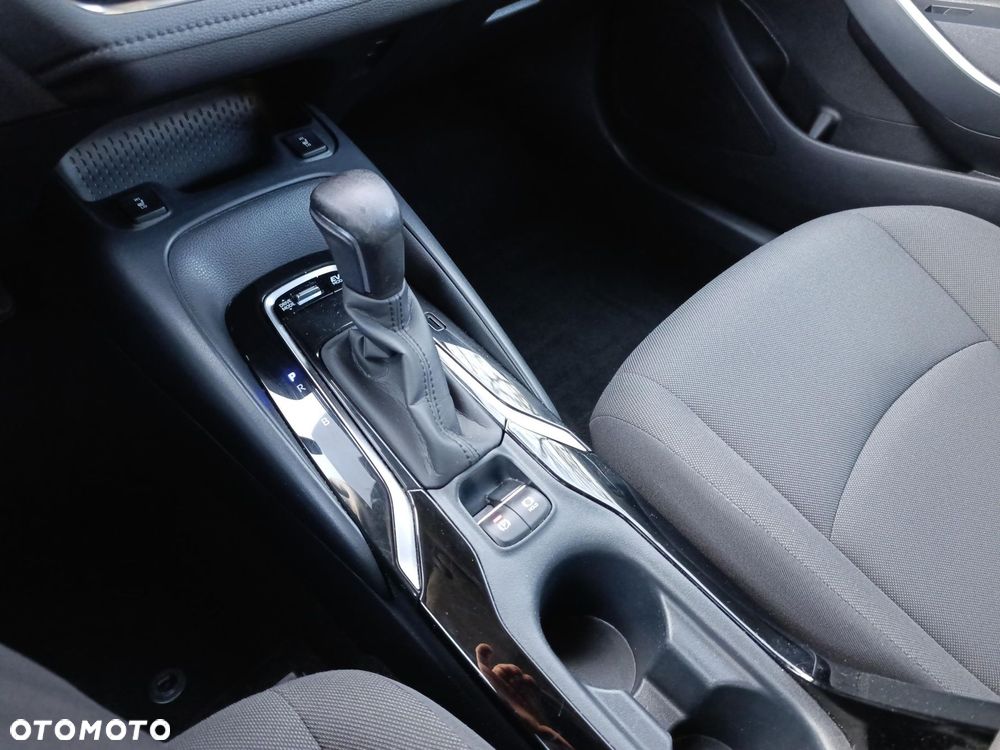 Toyota Corolla 1.8 Hybrid Comfort - 18