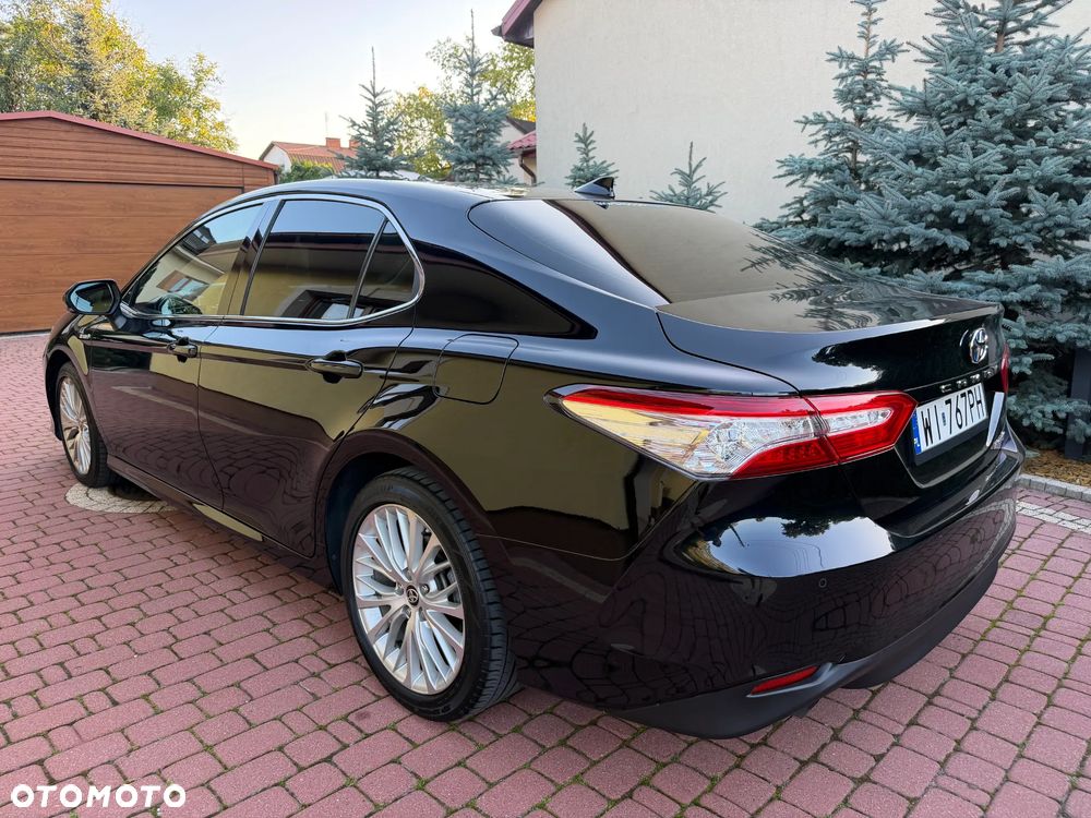 Toyota Camry 2.5 Hybrid Executive CVT - 6